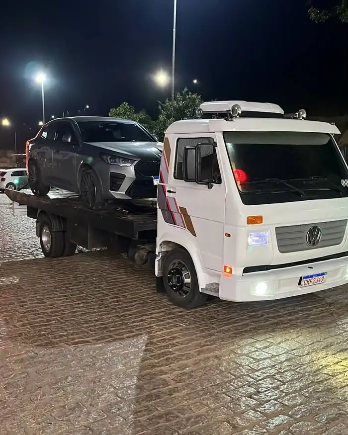Atendimento de guincho de madrugada em Atibaia